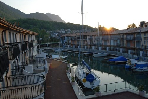 Luxury apartment in Marina on Lake Geneva