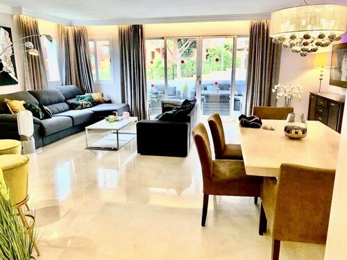150m from the beach **Alanda Club Marbella Beachside** Massive Hotel Discount