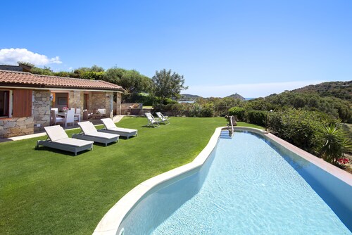 Villa in Chia. Infinity private pool & garden, 500m from seaside. Great Panorama