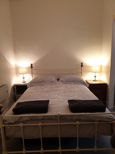 Wells-next-the-Sea. Quiet accommodation close to the Harbour and shops.