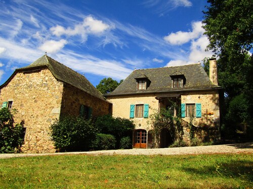 Une superbe maison de ferme française au cœur d'Averyon