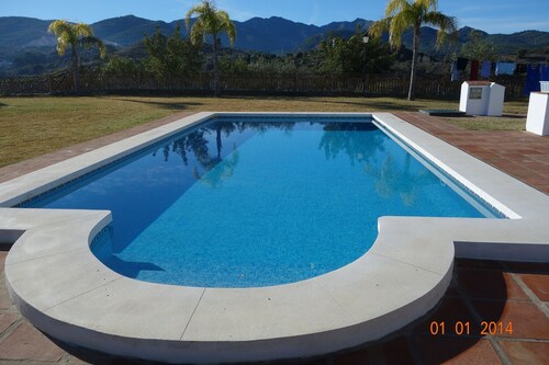 Finca, Villa, Large HEATED Private Pool fantastic views, secluded near Coin