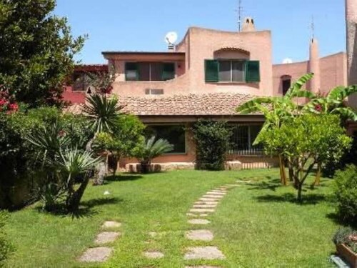 Villa per godersi il mare e la ROMA