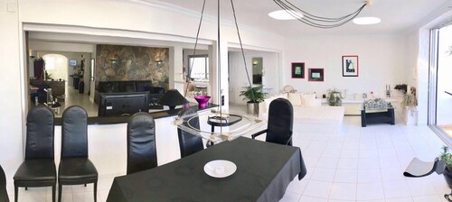 Casa del Mar avec grande terrasse, face à la mer, luxur. équipements