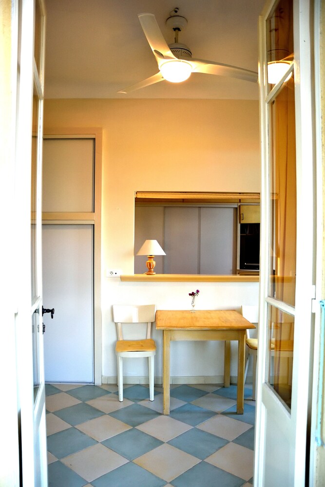 Apartment - In-Room Amenity