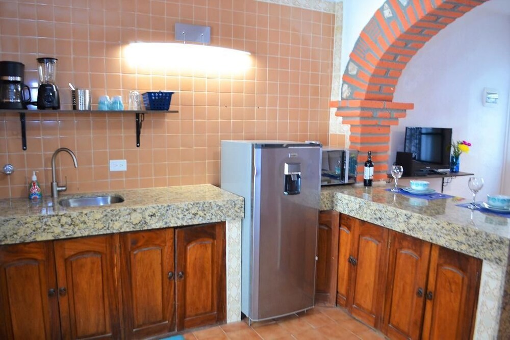 Premium Suite, 1 Bedroom, Ocean View, Mountainside - In-Room Kitchenette