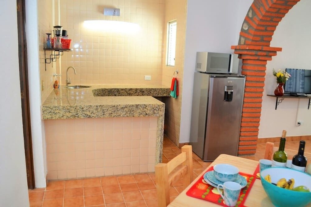 Premium Suite, 1 King Bed, Ocean View, Mountainside - In-Room Kitchenette