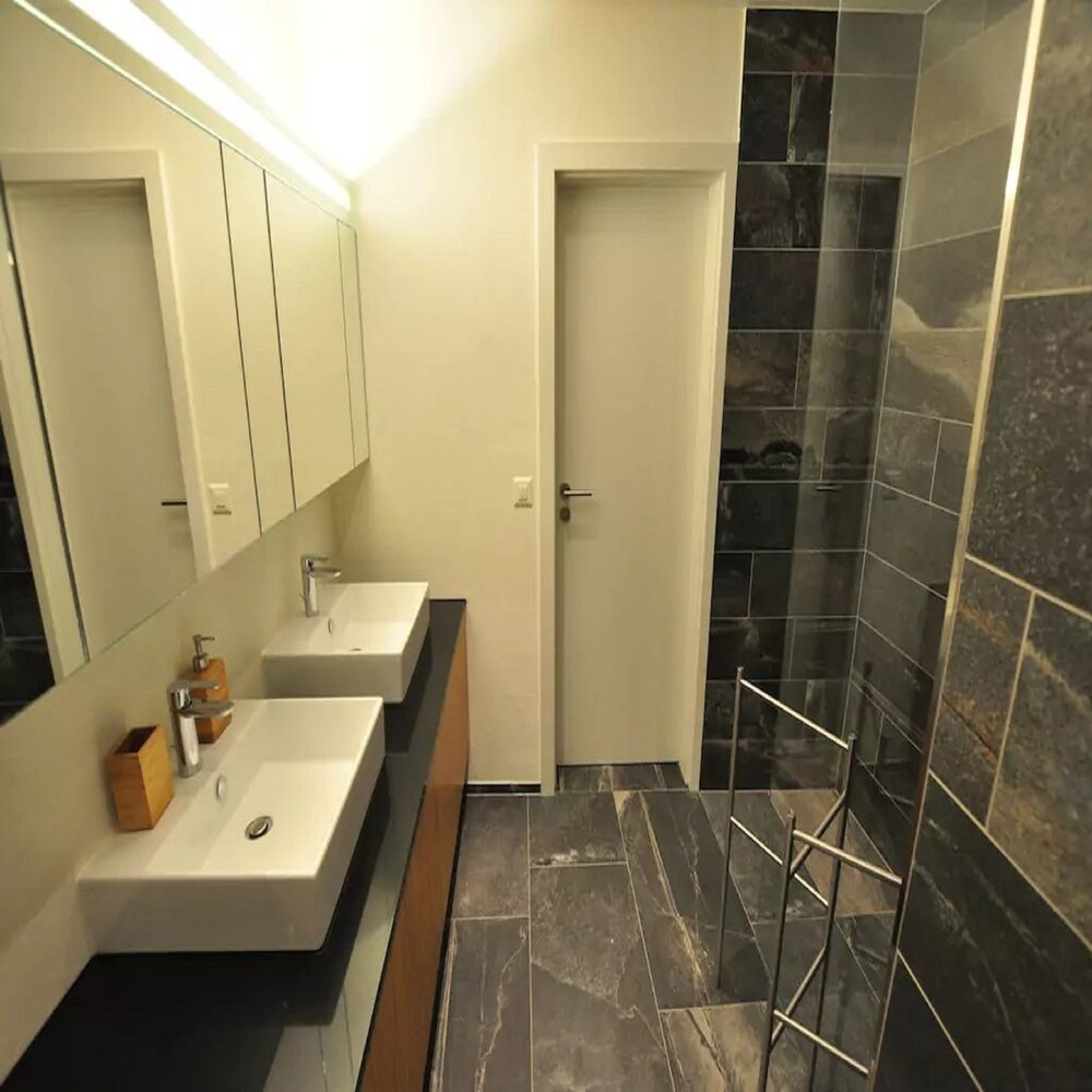 Badezimmer (Matterhorn, 3 Bedroom Apartment)