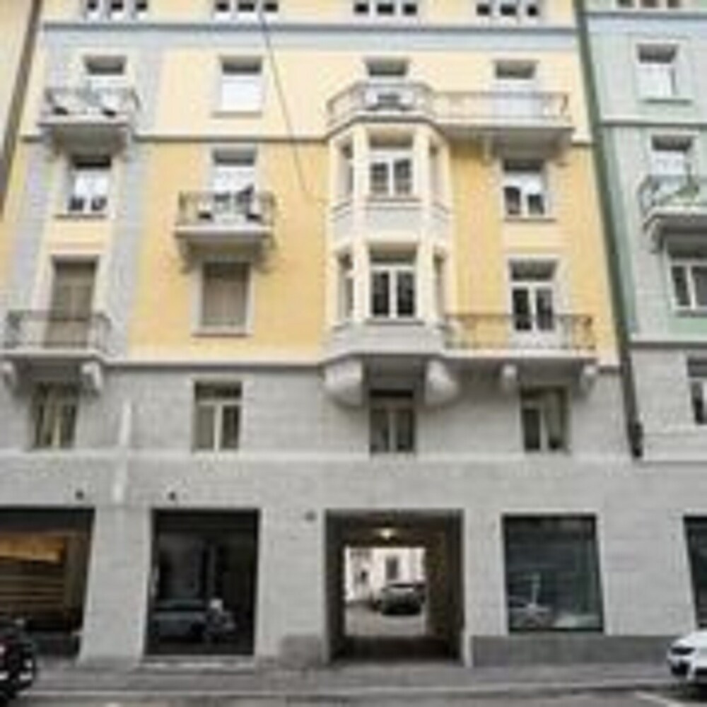 Hotelfassade (Apartment)