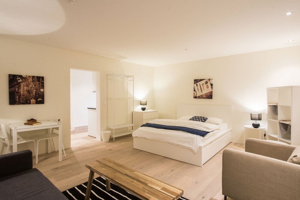 Zimmer (Dufour - City Center Studio)