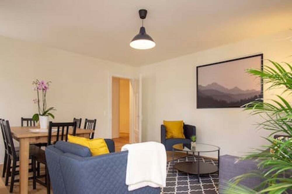 Zimmer (Weisshorn 2, 3 Bedroom Apartment)