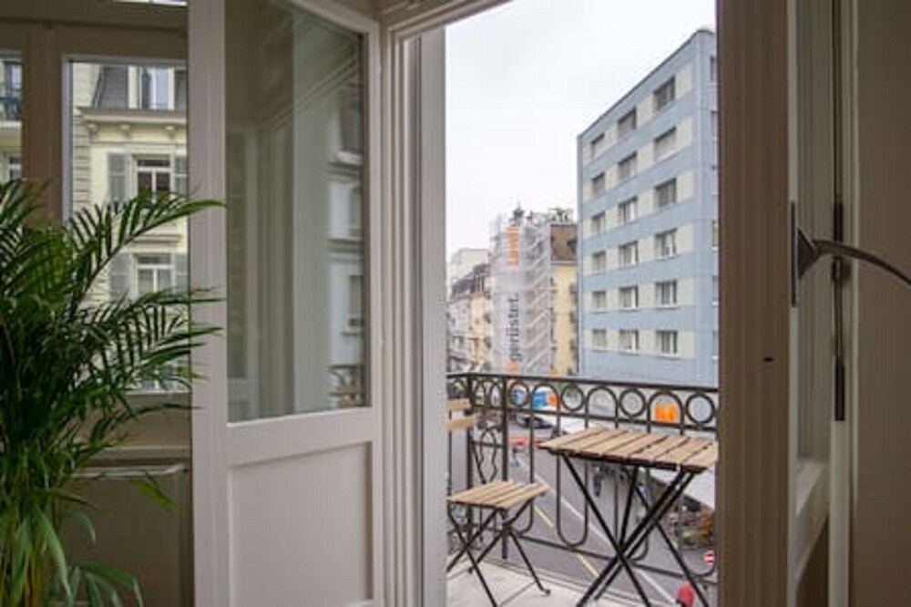 Zimmer (Weisshorn 2, 3 Bedroom Apartment)