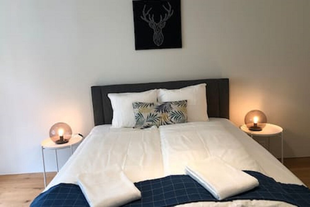 Zimmer (Weisshorn 2, 3 Bedroom Apartment)