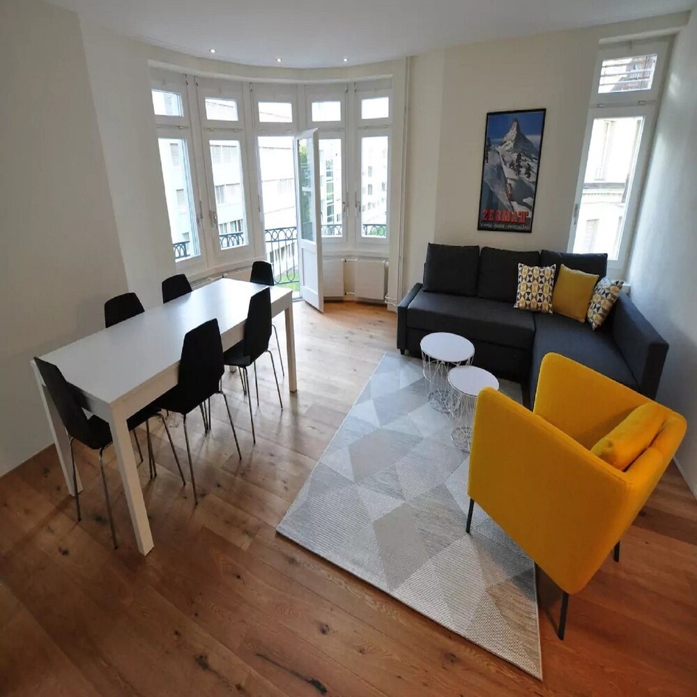 Wohnbereich (Matterhorn, 3 Bedroom Apartment)