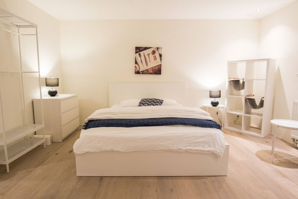 Zimmer (Dufour - City Center Studio)