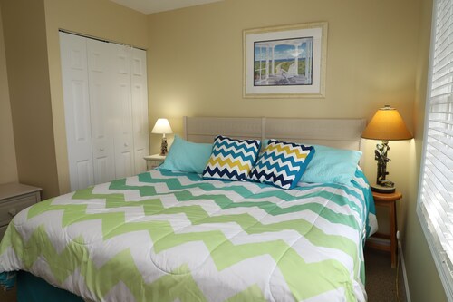 Steps Away from the Beach With Private Access, Wonderful View