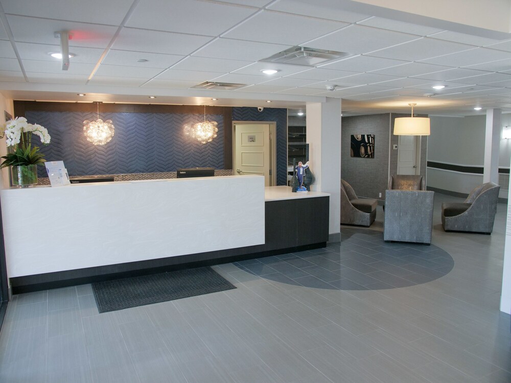 Check-in/Check-out Kiosk