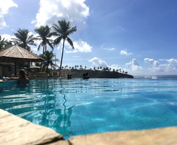 Infinity Pool