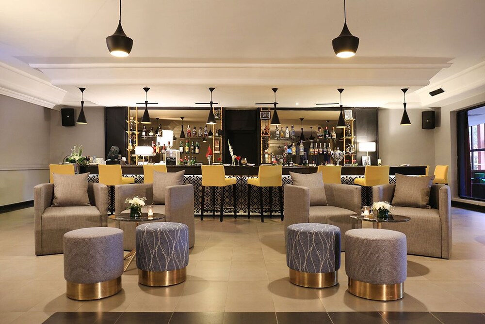 Hotel Bar