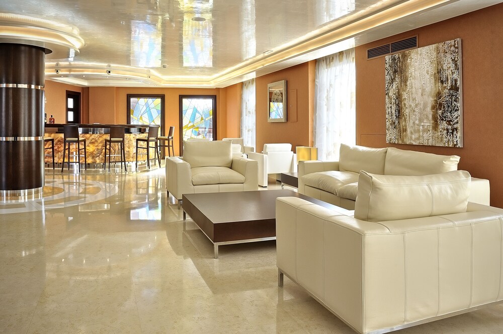 Hotel Bar