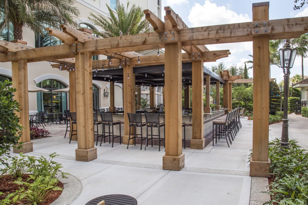 Poolside bar, Omni Orlando Resort at ChampionsGate