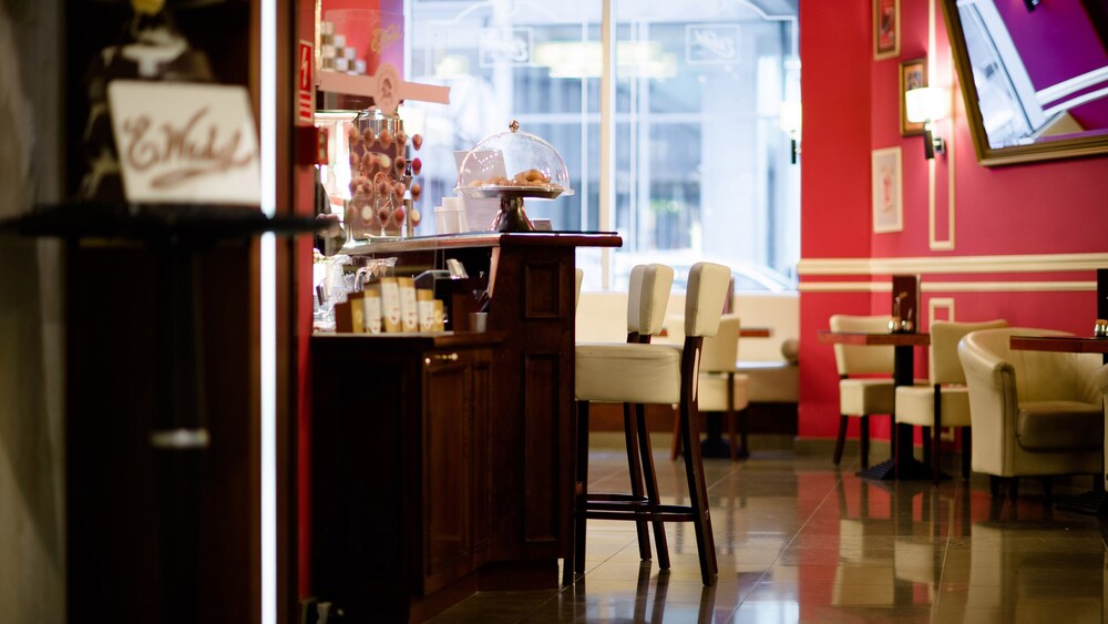 Hotel Bar