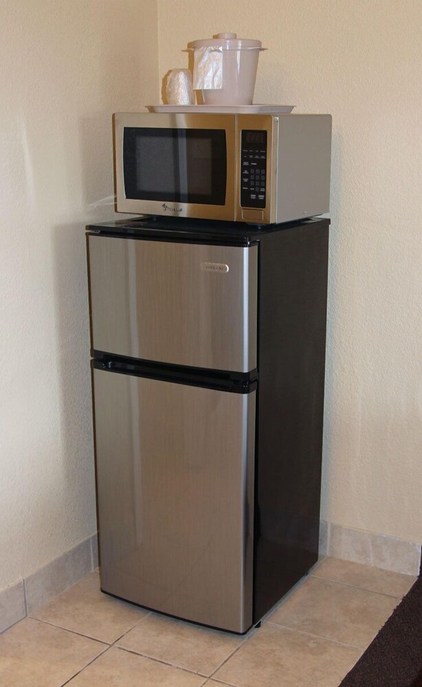 Mini-Refrigerator