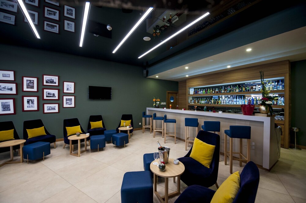 Hotel Lounge