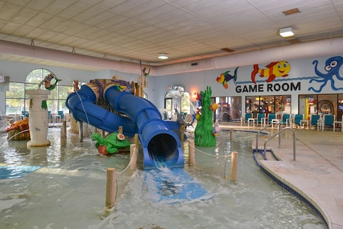 Atlantis Waterpark Hotel & Suites