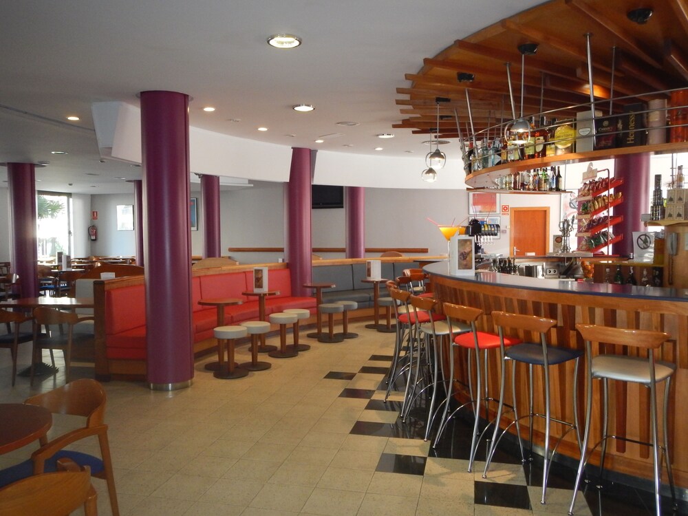 Hotel Bar
