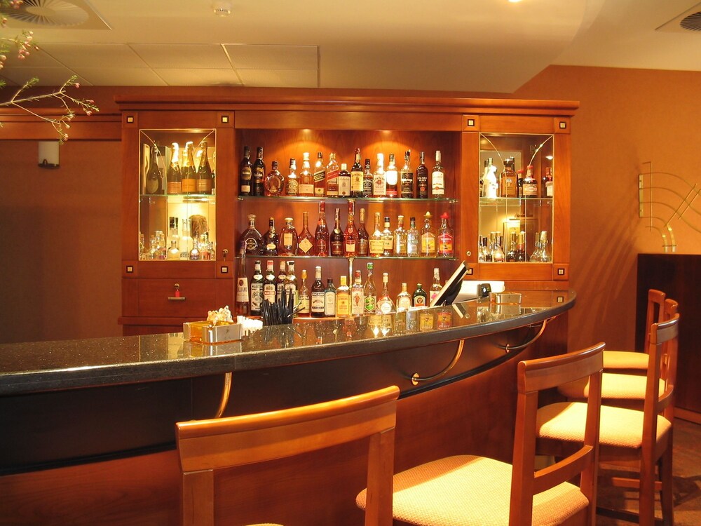 Hotel Bar