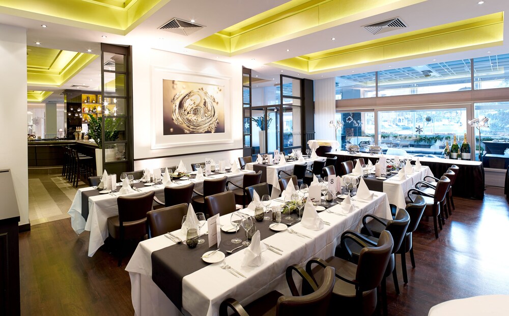 Family Dining