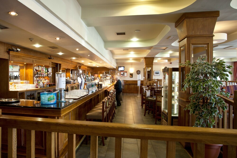 Hotel Lounge