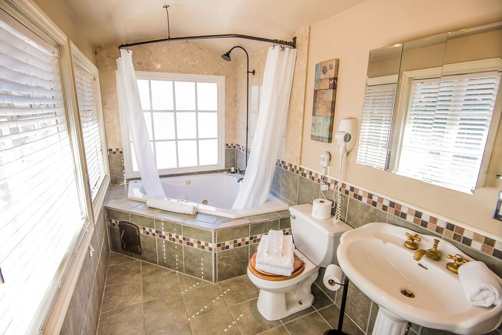 Jetted Tub