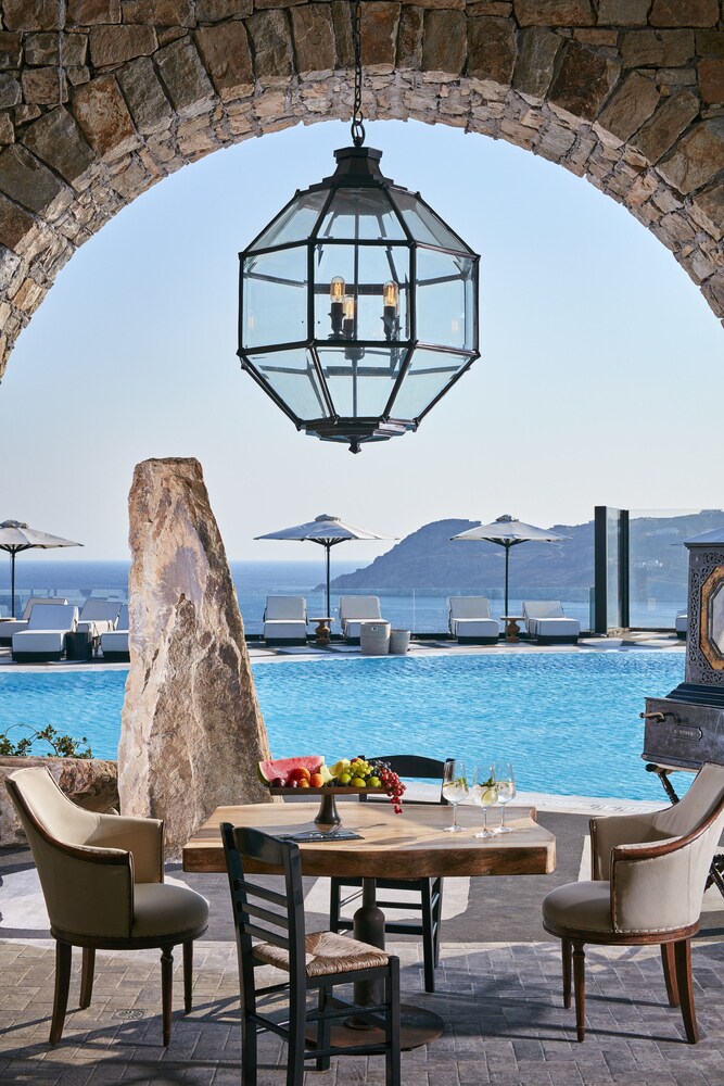 Poolside Bar