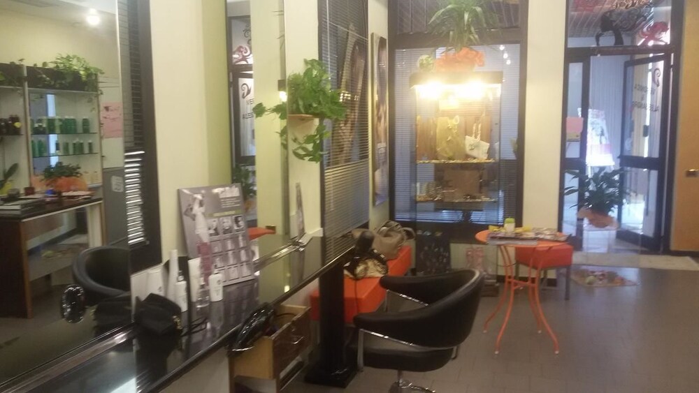 Nail Salon