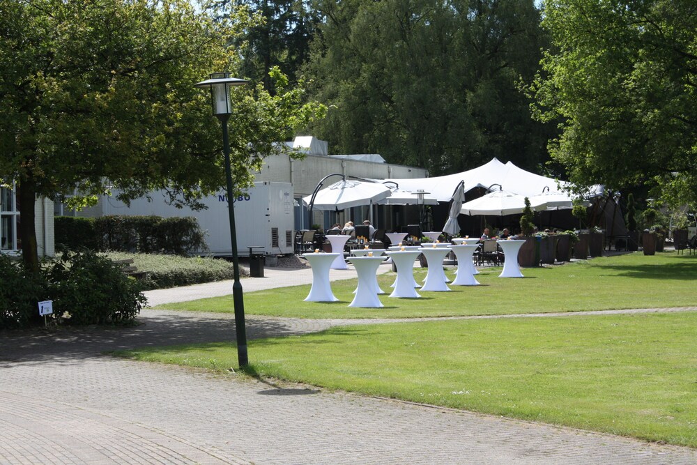 Outdoor Banquet Area