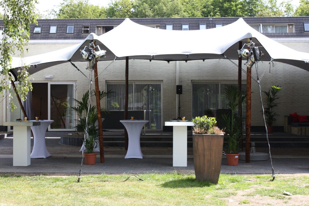 Outdoor Banquet Area
