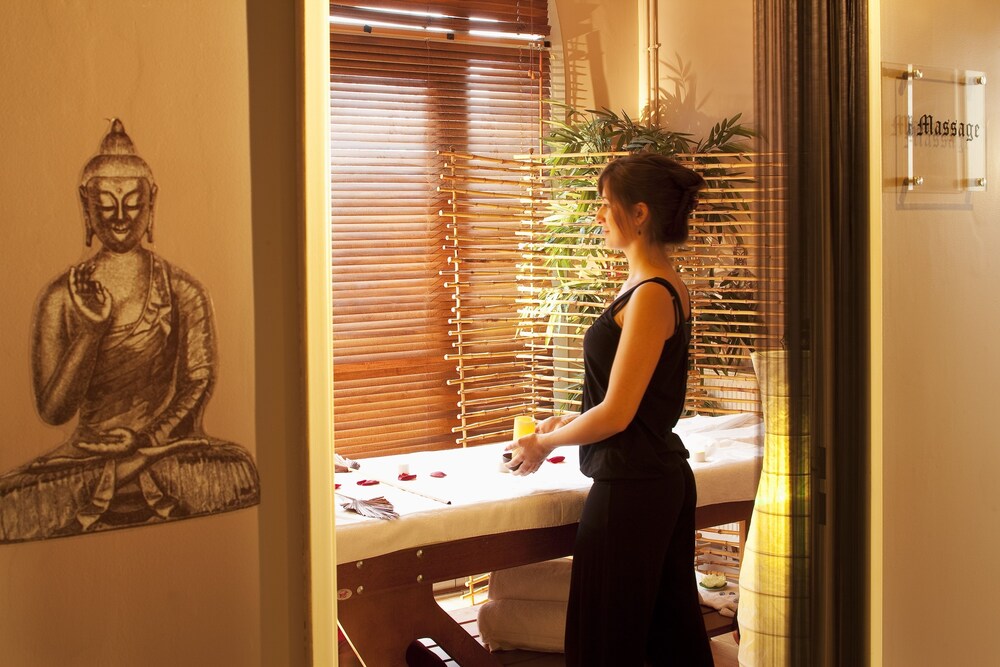 Treatment room, Dream Castle Hotel