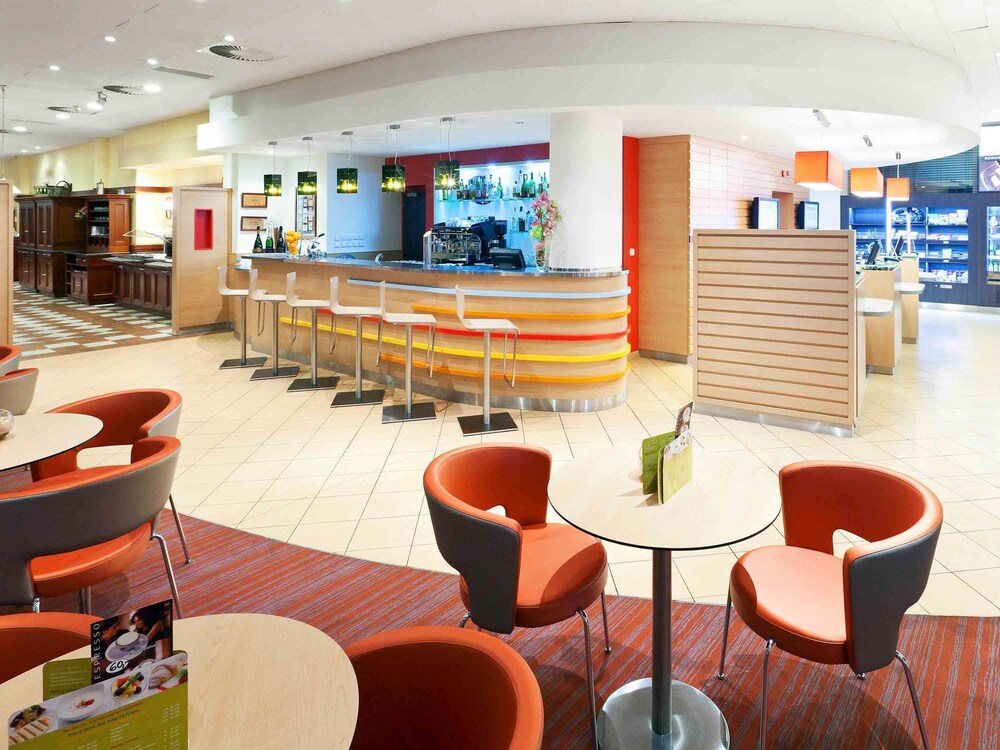 Hotel Bar