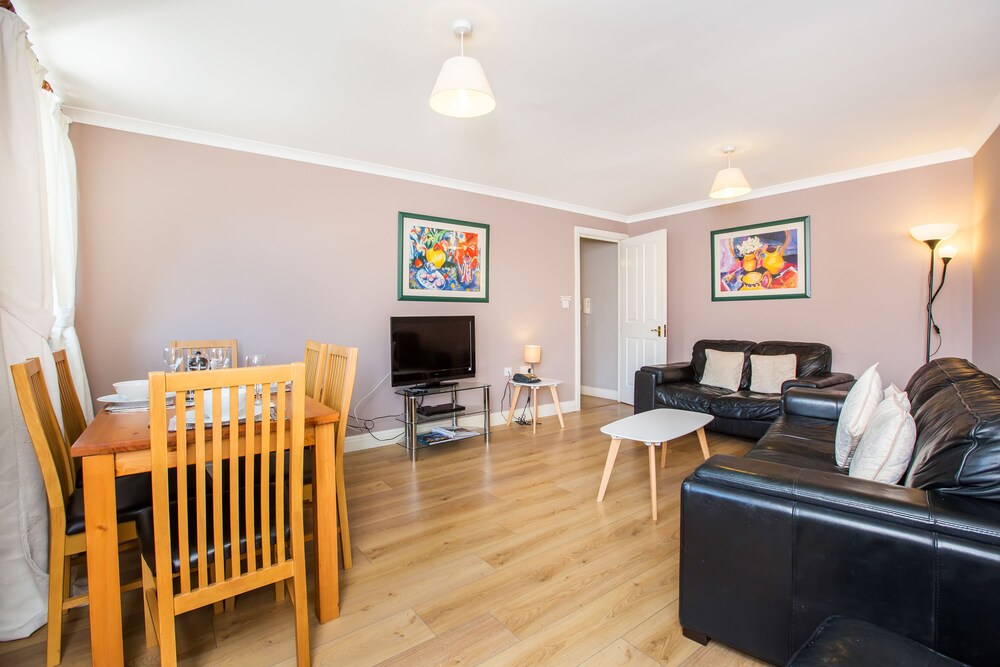 Standard Apartment, 2 Bedrooms - Living Room