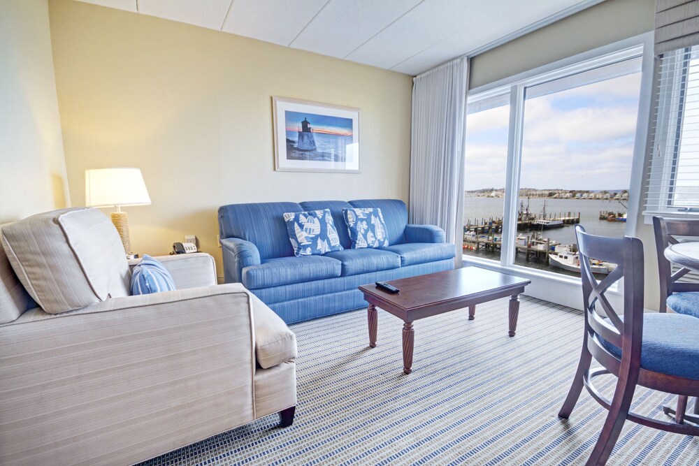 Condo, 1 Bedroom - Living Room