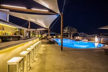 Poolside Bar