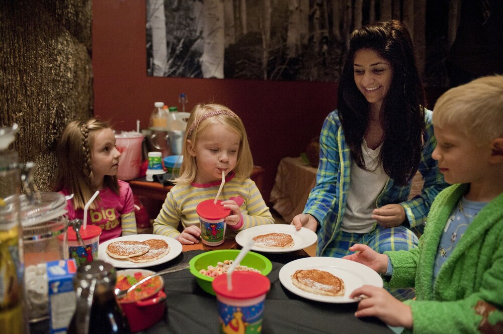Family Dining