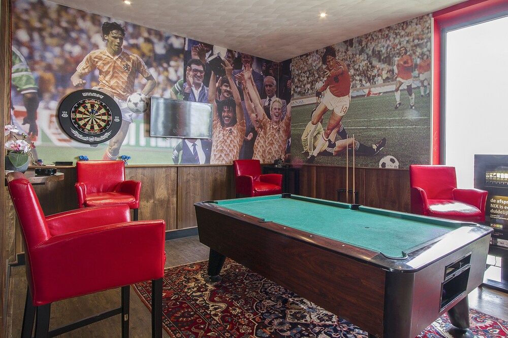 Hotel Bar