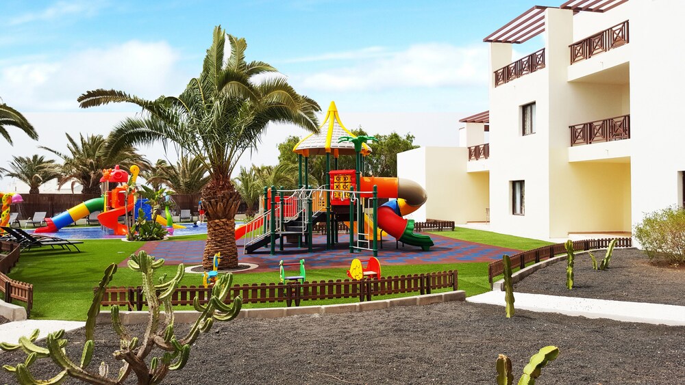 Childrens Play Area - Outdoor