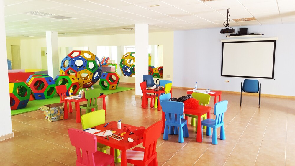 Childrens Play Area - Indoor