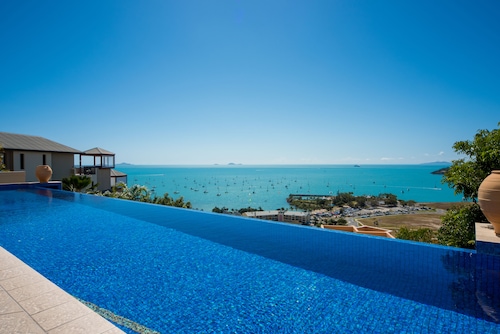 Pinnacles Resort