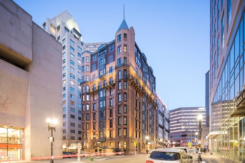 Courtyard by Marriott Boston Copley Square