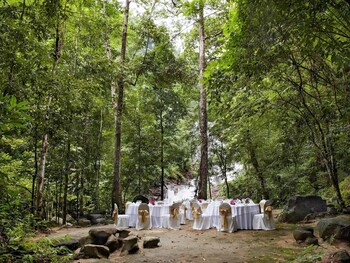 Outdoor Banquet Area